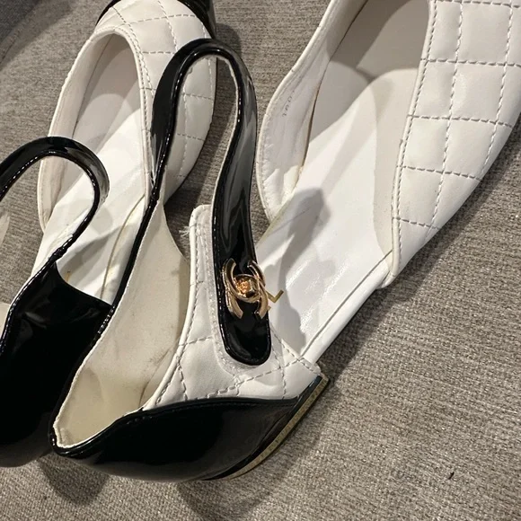 Clearance Black and Cream Quilted Flats size 39 - Picture 2 of 7